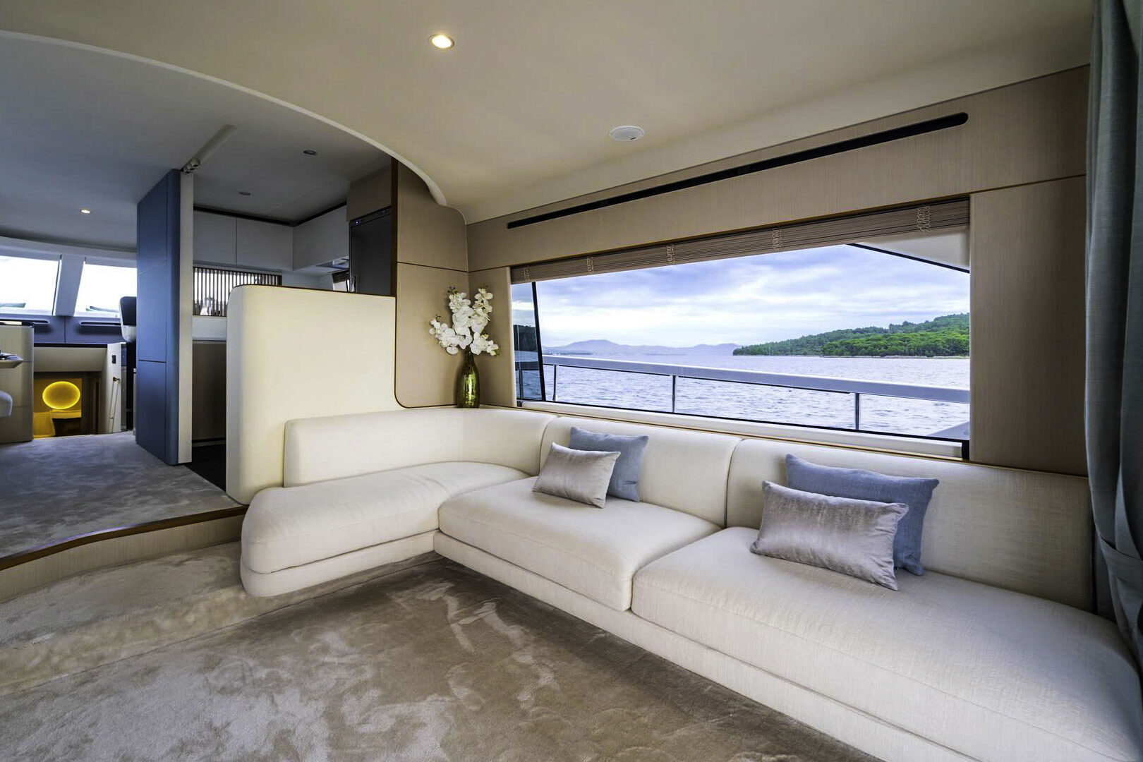 Azimut 68 Fly salon view from the aft