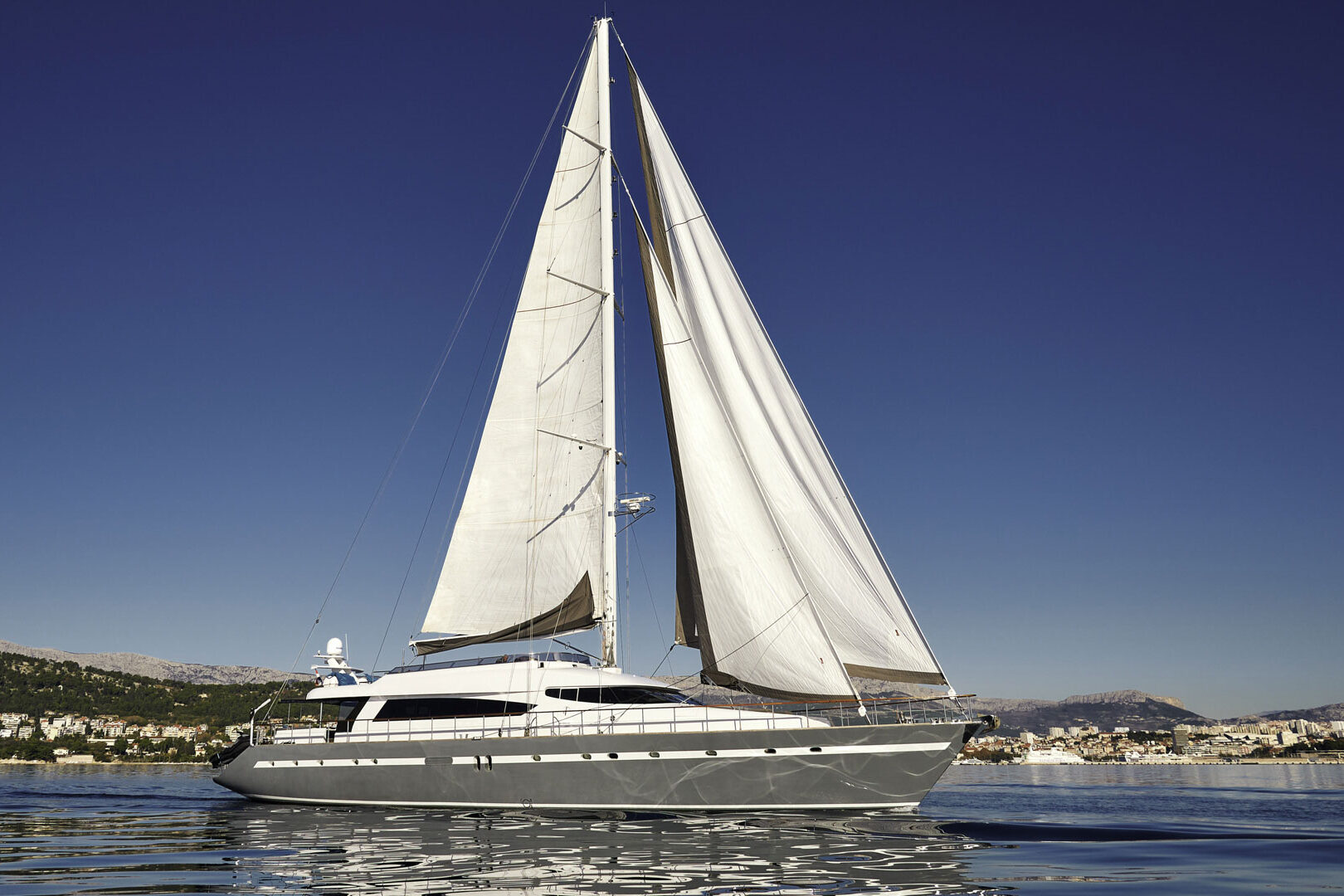 Luxury sailing yacht San Limi starboard