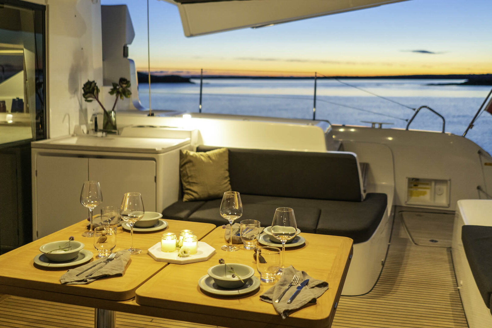 Lagoon 51 AURORA SAILING aft dining table