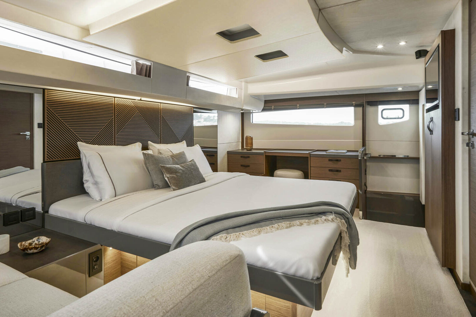 Prestige M48 double cabin