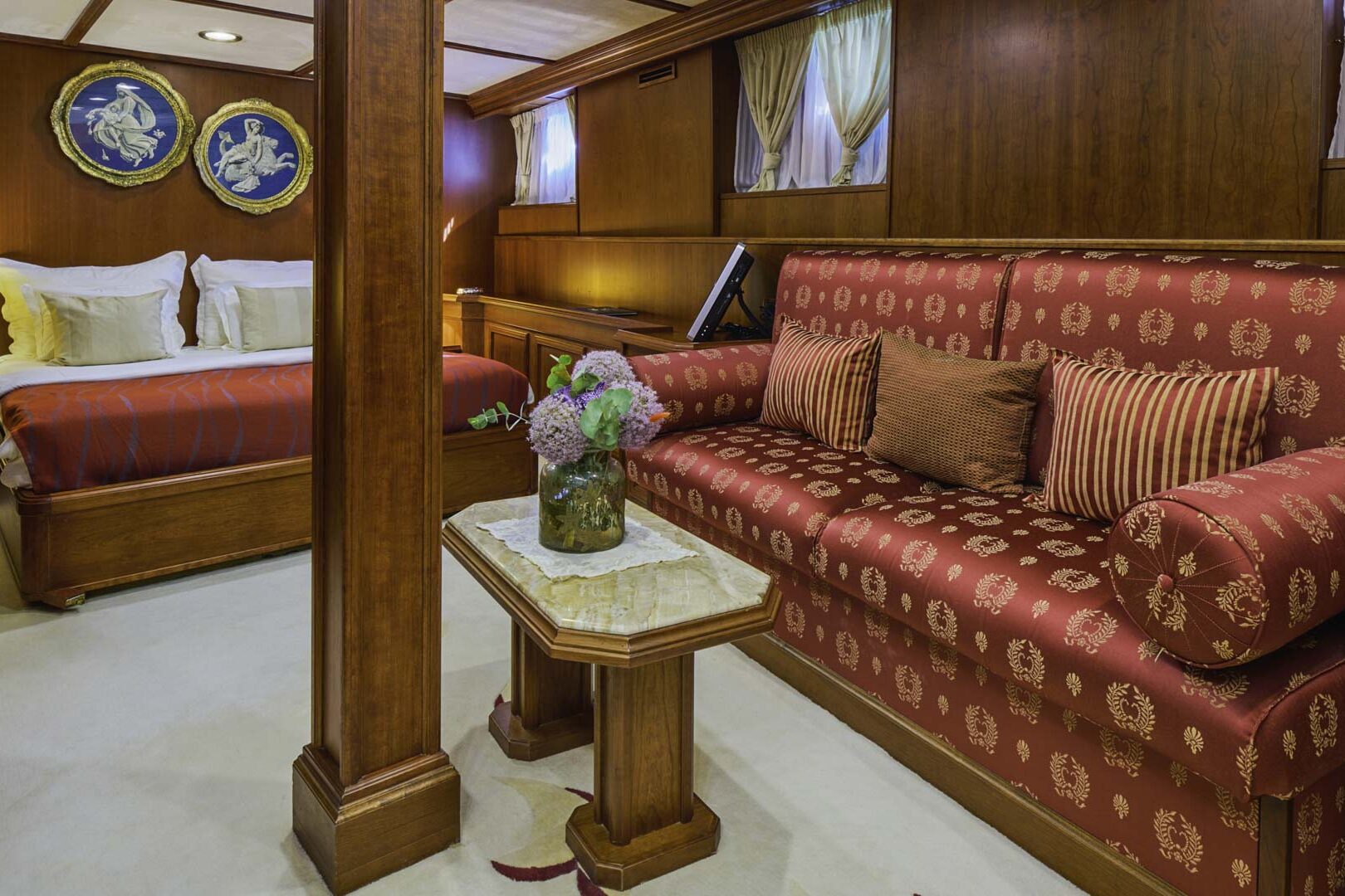 Seagull II Master stateroom lower deck sharing large central bathroom with Master stateroom 2