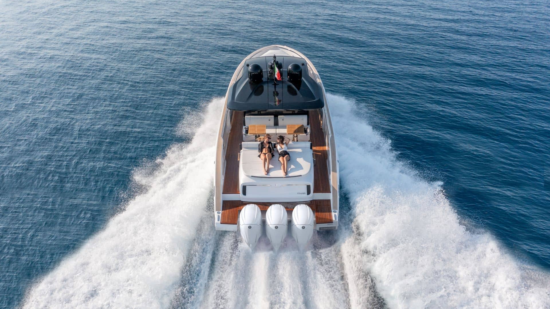 Invictus TT420S cruising