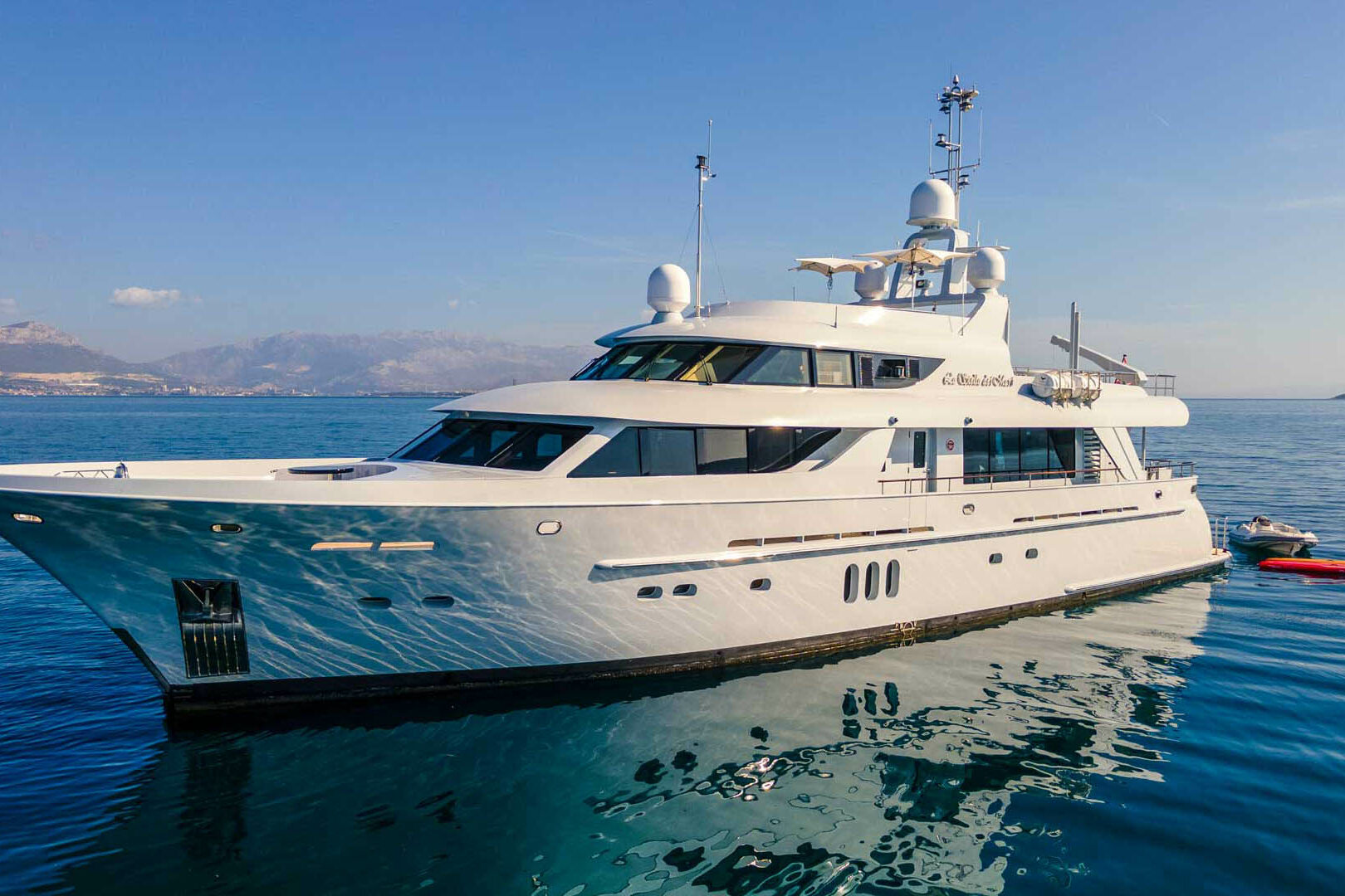 Luxury yacht La Stella dei Mari portside view