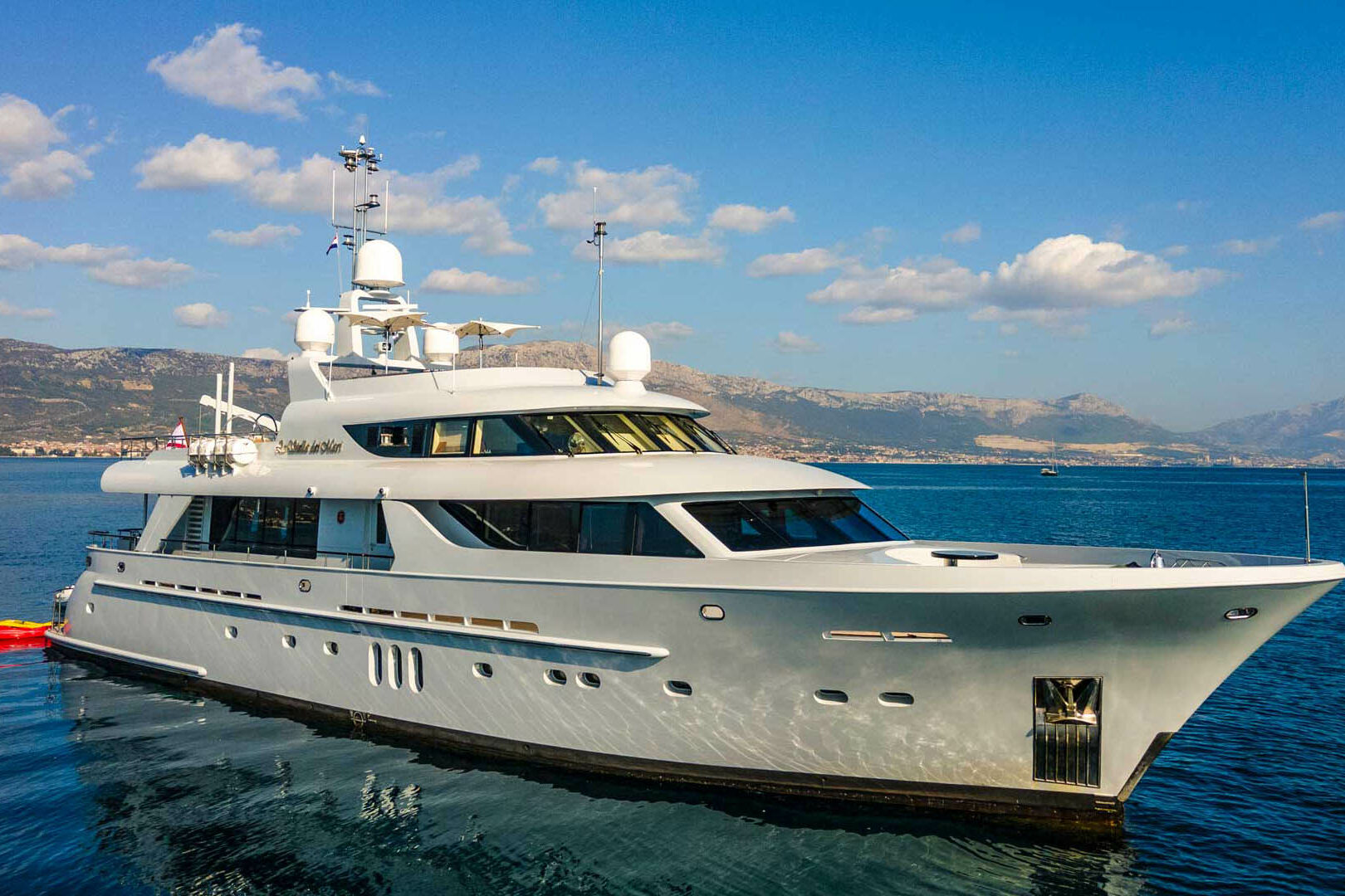 Luxury yacht La Stella dei Mari starboard view