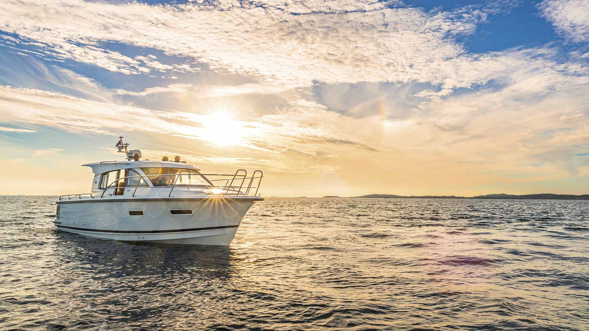 Nimbus 305 Coupe motor yacht