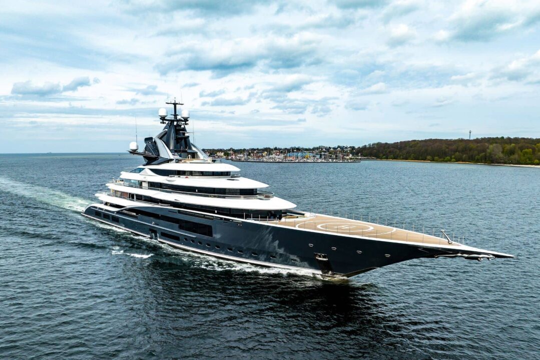 Superyacht lurssen Kismet sea trial