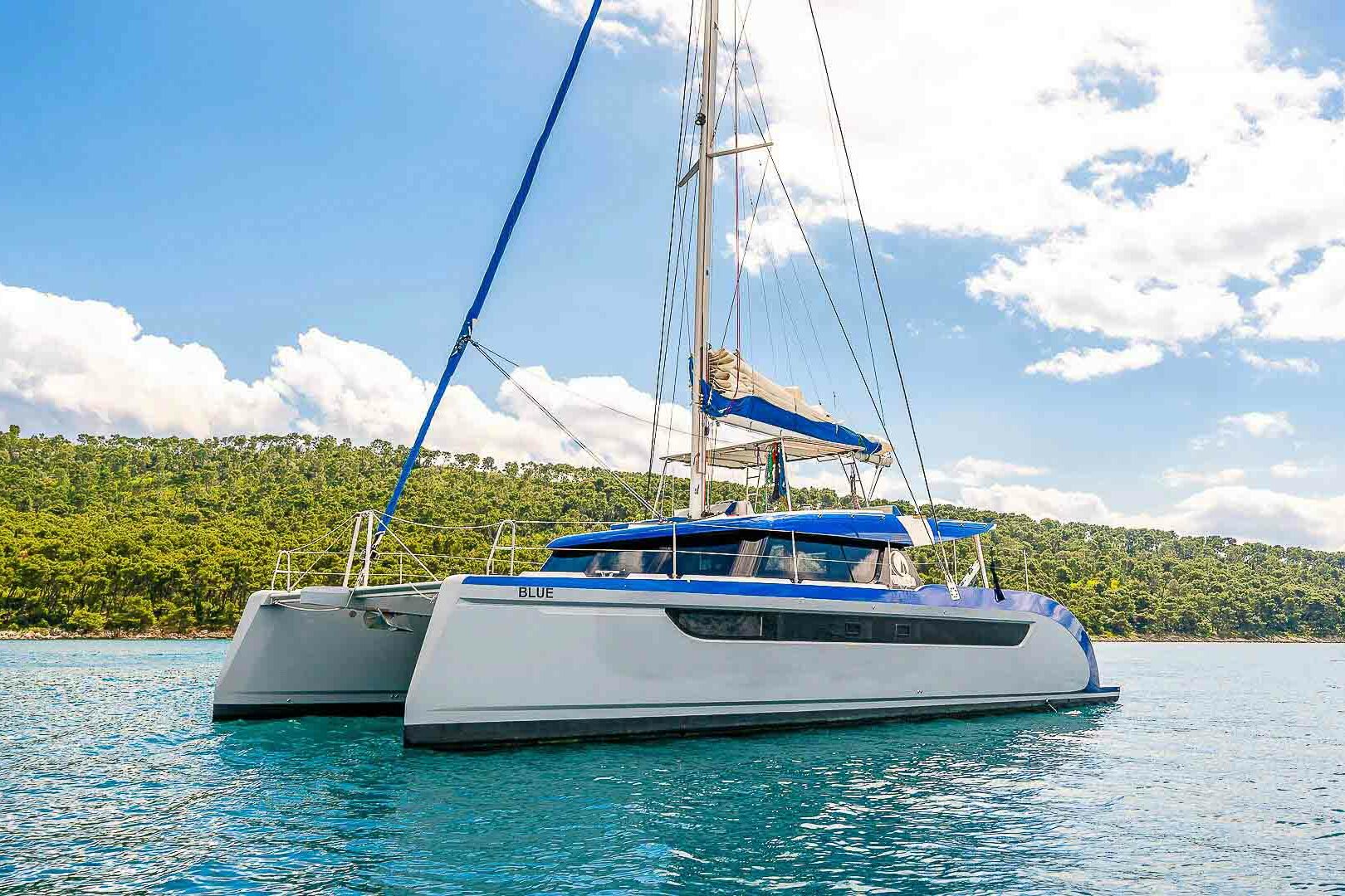 Luxury catamaran Luna 49 port side