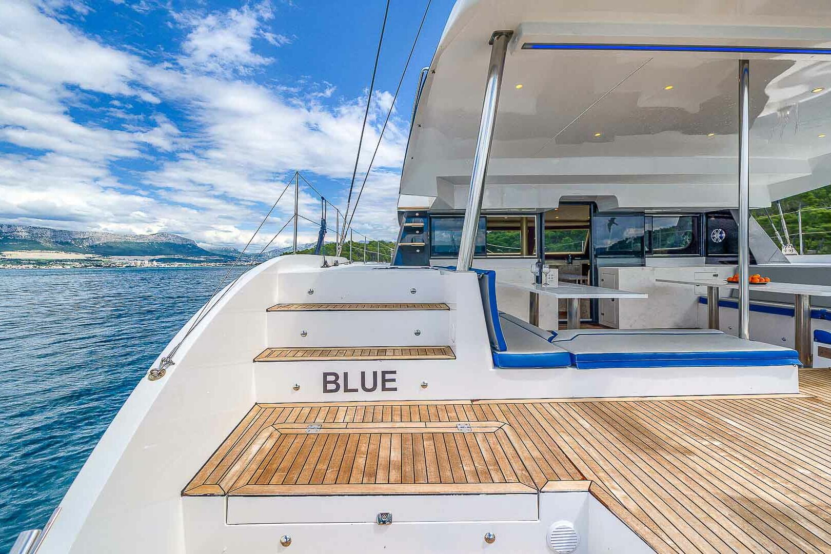 Luxury catamaran Luna 49 aft view