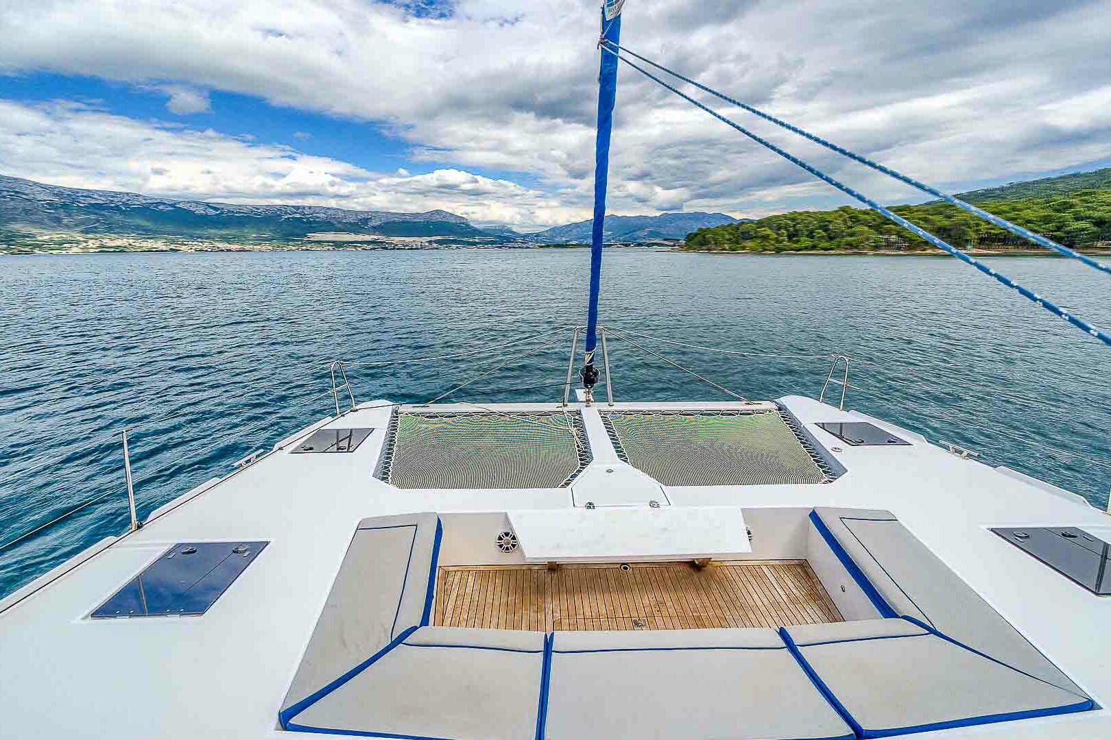 Luxury catamaran Luna 49 foredeck