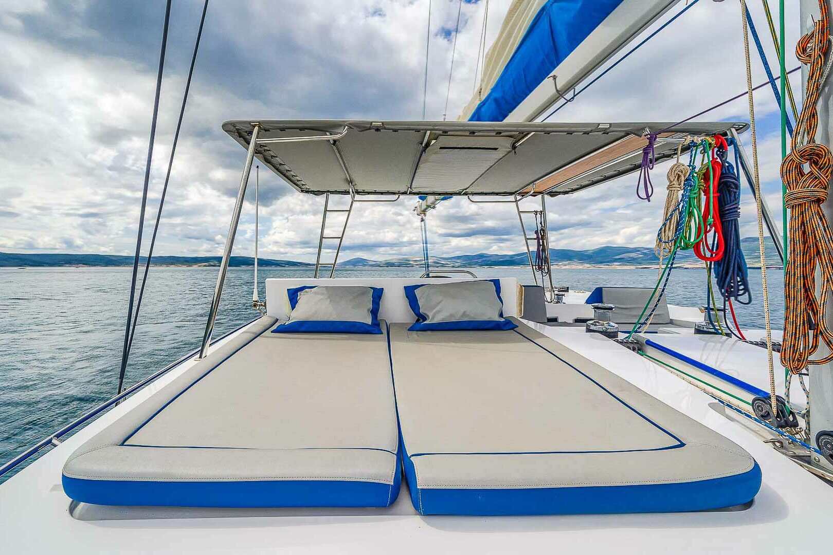 Luna 49 flybridge sunbathing