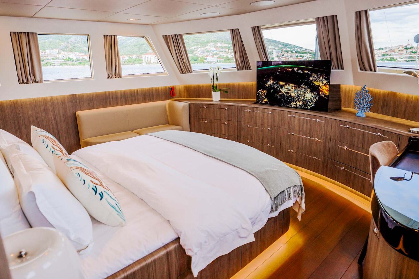 Dream Master cabin view