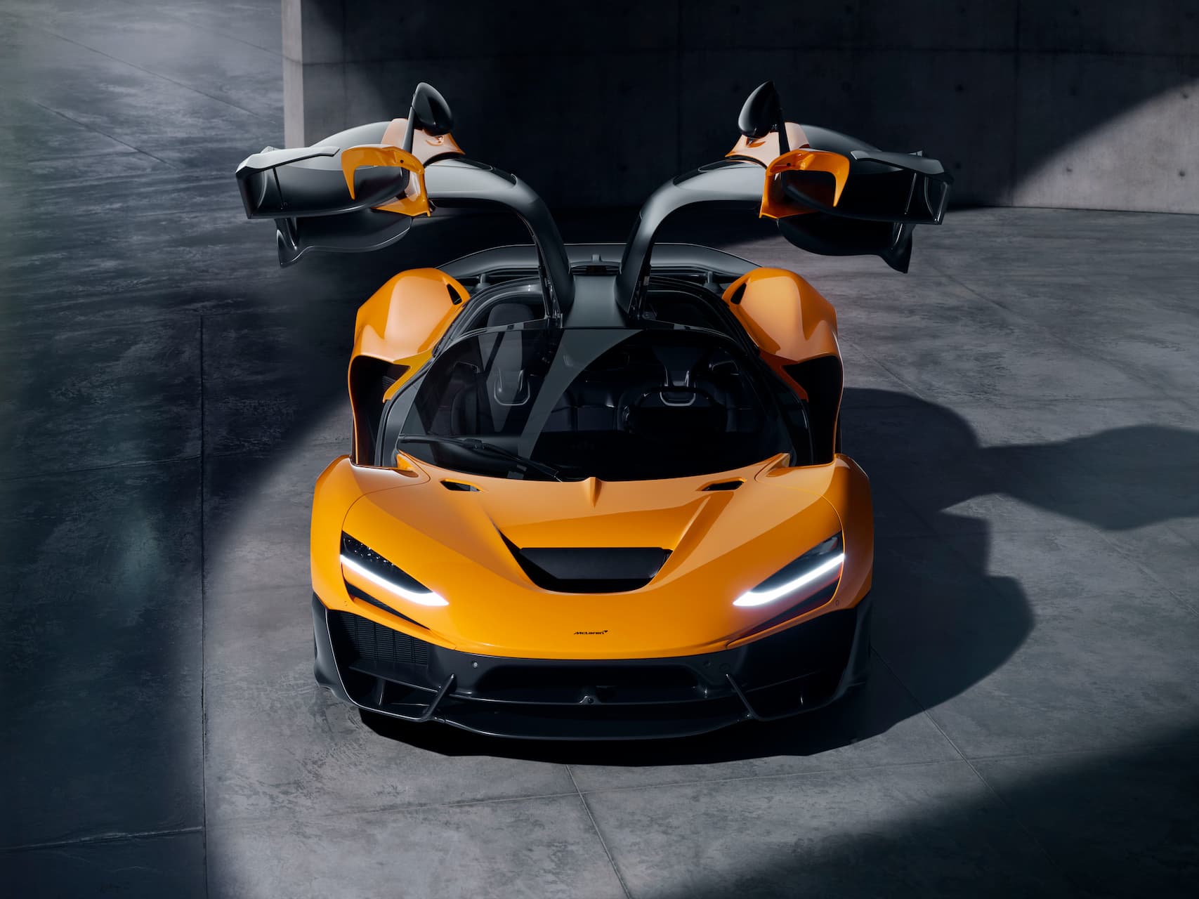 McLaren w1