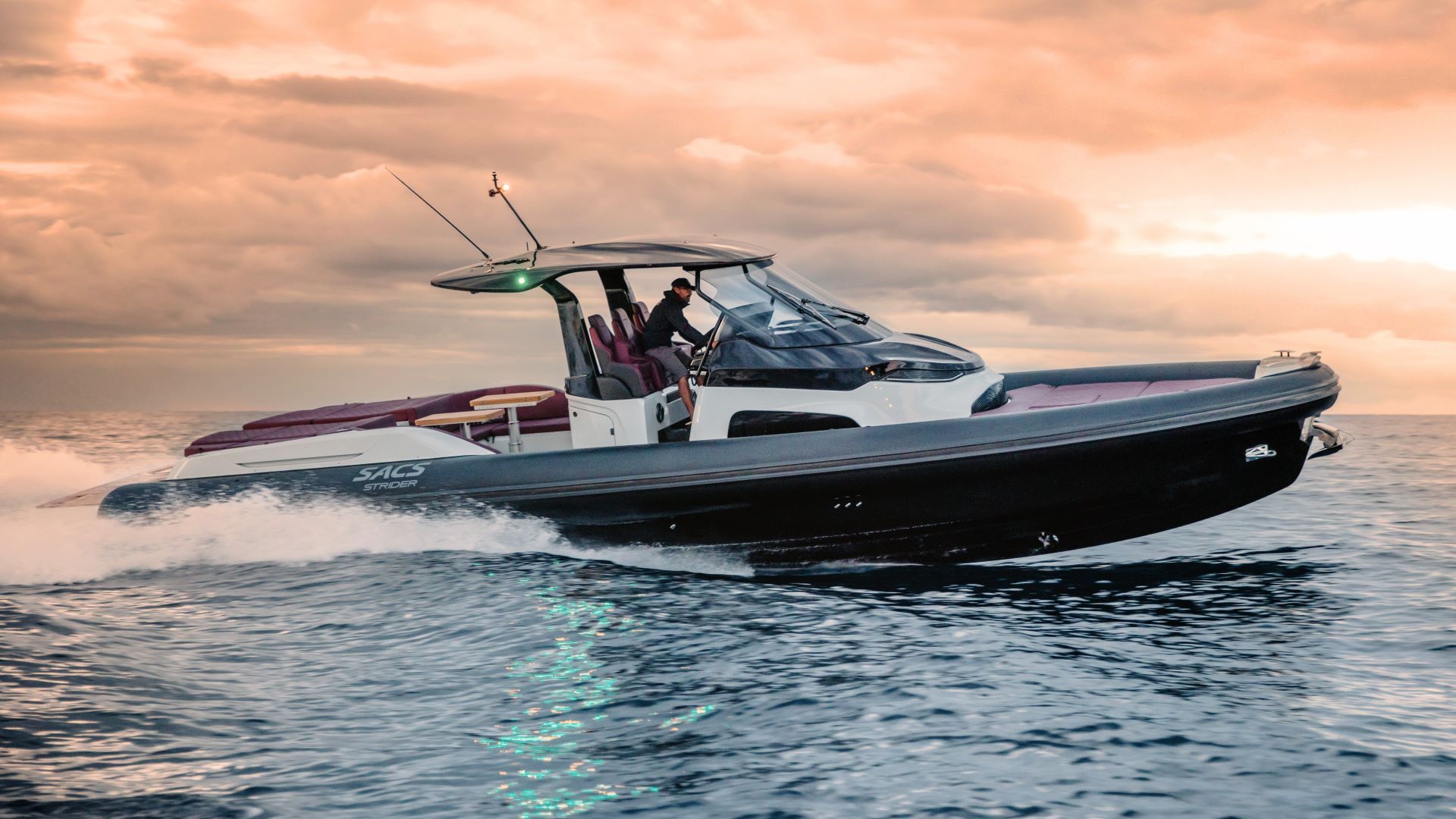 SACS Strider 13 side view cruising